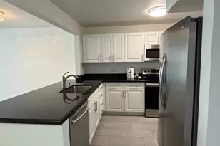 9325 Lagoon Pl, Davie, FL 33324 - Photo 5
