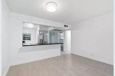9325 Lagoon Place #405, Davie, FL 33324 - Photo 13