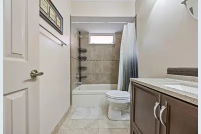 940 SW 96th Avenue, Pembroke Pines, FL 33025 - Photo 17