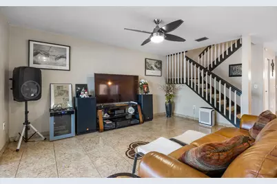 940 SW 96th Avenue, Pembroke Pines, FL 33025 - Photo 7