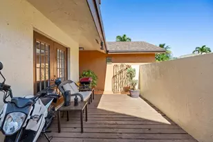 940 SW 96th Ave, Pembroke Pines, FL 33025 - Photo 33