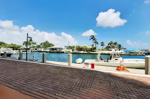 2650 Lake Shore Dr, Riviera Beach, FL 33404 - Photo 21