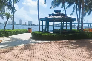 2650 Lake Shore Dr, Riviera Beach, FL 33404 - Photo 23