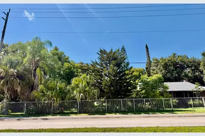 304 SE 4th Street, Okeechobee, FL 34974 - Photo 3