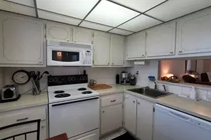 2901 NW 48th Ave, Lauderdale Lakes, FL 33313 - Photo 11