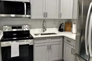 221 SE 11th Ave, Pompano Beach, FL 33060 - Photo 3