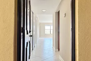 2306 S Cypress Bend Dr, Pompano Beach, FL 33069 - Photo 3