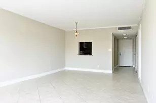2306 S Cypress Bend Dr, Pompano Beach, FL 33069 - Photo 21
