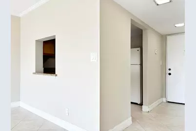 2306 S Cypress Bend Drive #420, Pompano Beach, FL 33069 - Photo 7