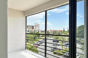 2306 S Cypress Bend Dr, Pompano Beach, FL 33069 - Photo 25