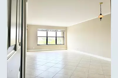 2306 S Cypress Bend Drive #420, Pompano Beach, FL 33069 - Photo 13
