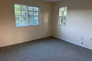 520 SW 111th Ave, Pembroke Pines, FL 33025 - Photo 15