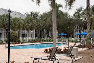 520 SW 111th Ave, Pembroke Pines, FL 33025 - Photo 3