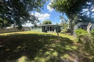 630 E Dayton Cir, Fort Lauderdale, FL 33312 - Photo 17