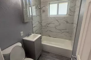 630 E Dayton Cir, Fort Lauderdale, FL 33312 - Photo 3
