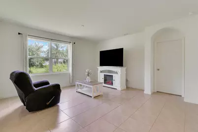 643 NW Riverside Drive, Port Saint Lucie, FL 34983 - Photo 21