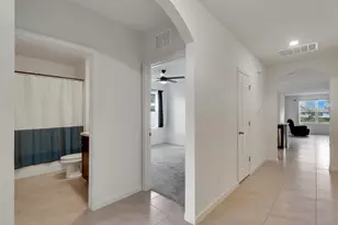 643 NW Riverside Dr, Port Saint Lucie, FL 34983 - Photo 5