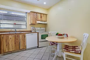 76 Capri B, Delray Beach, FL 33484 - Photo 11