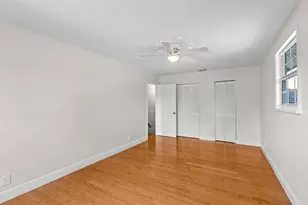 4610 Pine Tree Dr, Delray Beach, FL 33445 - Photo 11