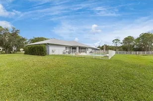 10611 Pine Needle Dr, Fort Pierce, FL 34945 - Photo 39