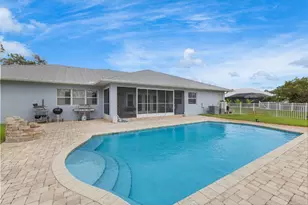 10611 Pine Needle Dr, Fort Pierce, FL 34945 - Photo 23