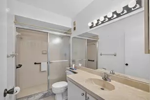350 Prestwick Cir, Palm Beach Gardens, FL 33418 - Photo 17