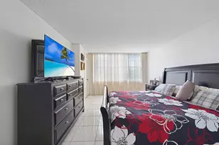 1200 St Charles Pl, Pembroke Pines, FL 33026 - Photo 21