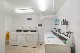 1200 St Charles Pl, Pembroke Pines, FL 33026 - Photo 23
