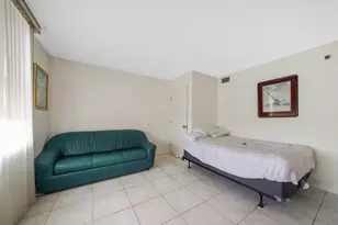 1200 St Charles Pl, Pembroke Pines, FL 33026 - Photo 9