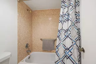 1200 St Charles Pl, Pembroke Pines, FL 33026 - Photo 17