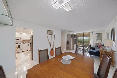 1200 Saint Charles Place #509, Pembroke Pines, FL 33026 - Photo 5