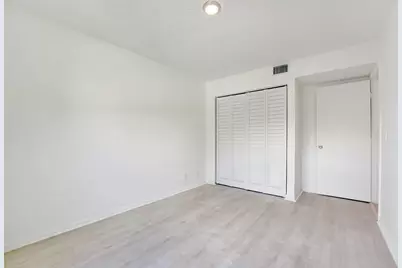 3359 Lucerne Park Drive, Greenacres, FL 33467 - Photo 21