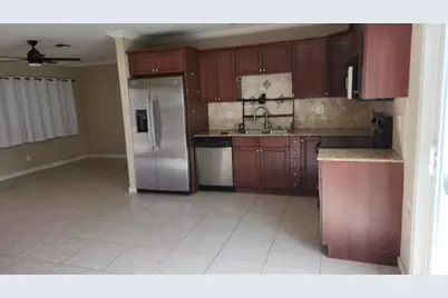 5811 NE 6th Avenue, Oakland Park, FL 33334 - Photo 3