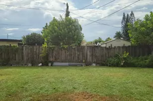 5811 NE 6th Ave, Oakland Park, FL 33334 - Photo 13