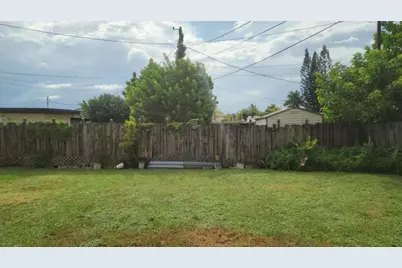 5811 NE 6th Avenue, Oakland Park, FL 33334 - Photo 13