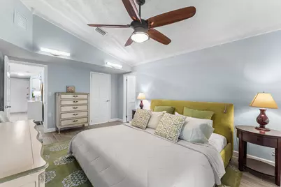 559 NW 38th Terrace, Deerfield Beach, FL 33442 - Photo 17