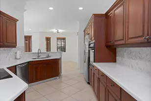 2742 Kinsington Cir, Weston, FL 33332 - Photo 7