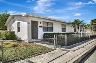 1001 S L St, Lake Worth Beach, FL 33460 - Photo 3