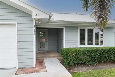 2918 SE Fairway W, Stuart, FL 34997 - Photo 3