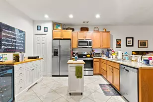 953 Northeast Trailside Run, Port Saint Lucie, FL 34983 - Photo 7
