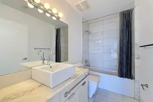 444 NE 30th Street NE, Miami, FL 33137 - Photo 11