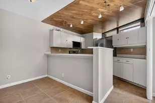 3659 Victoria Dr, West Palm Beach, FL 33406 - Photo 5