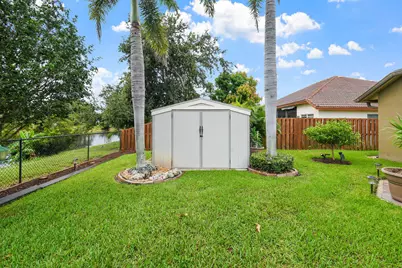 390 SW Jeanne Avenue, Port Saint Lucie, FL 34953 - Photo 41