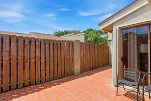 204 Meadows Dr, Boynton Beach, FL 33436 - Photo 23