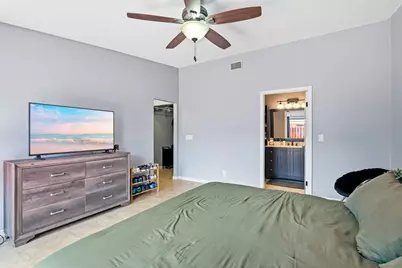 204 Meadows Drive, Boynton Beach, FL 33436 - Photo 13