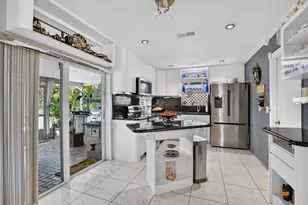 11078 Delta Cir, Boca Raton, FL 33428 - Photo 7