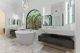 636 Hermitage Cir, Palm Beach Gardens, FL 33410 - Photo 25
