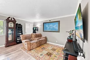 711 Forest Club Dr, Wellington, FL 33414 - Photo 9