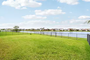 8292 NW Greenbank Cir, Port Saint Lucie, FL 34987 - Photo 15