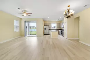 8292 NW Greenbank Cir, Port Saint Lucie, FL 34987 - Photo 5